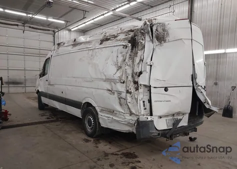 2015 Mercedes-Benz Sprinter 2500 High Roof z USA, uszkodzony, nr VIN WD3PE8DC6F5960481